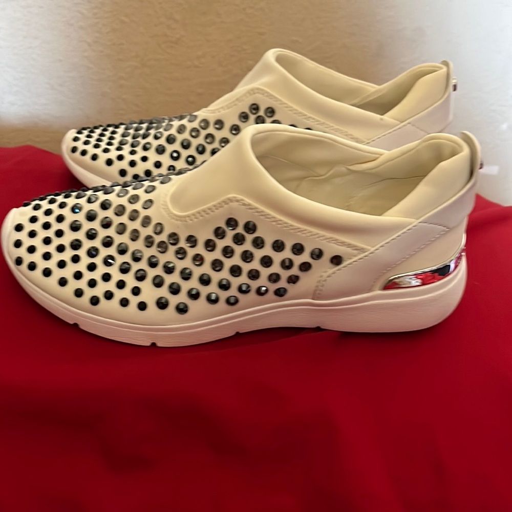 MICHAEL KORS STUDDED SNEAKERS